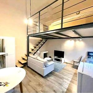 Studio met een King Size Bed